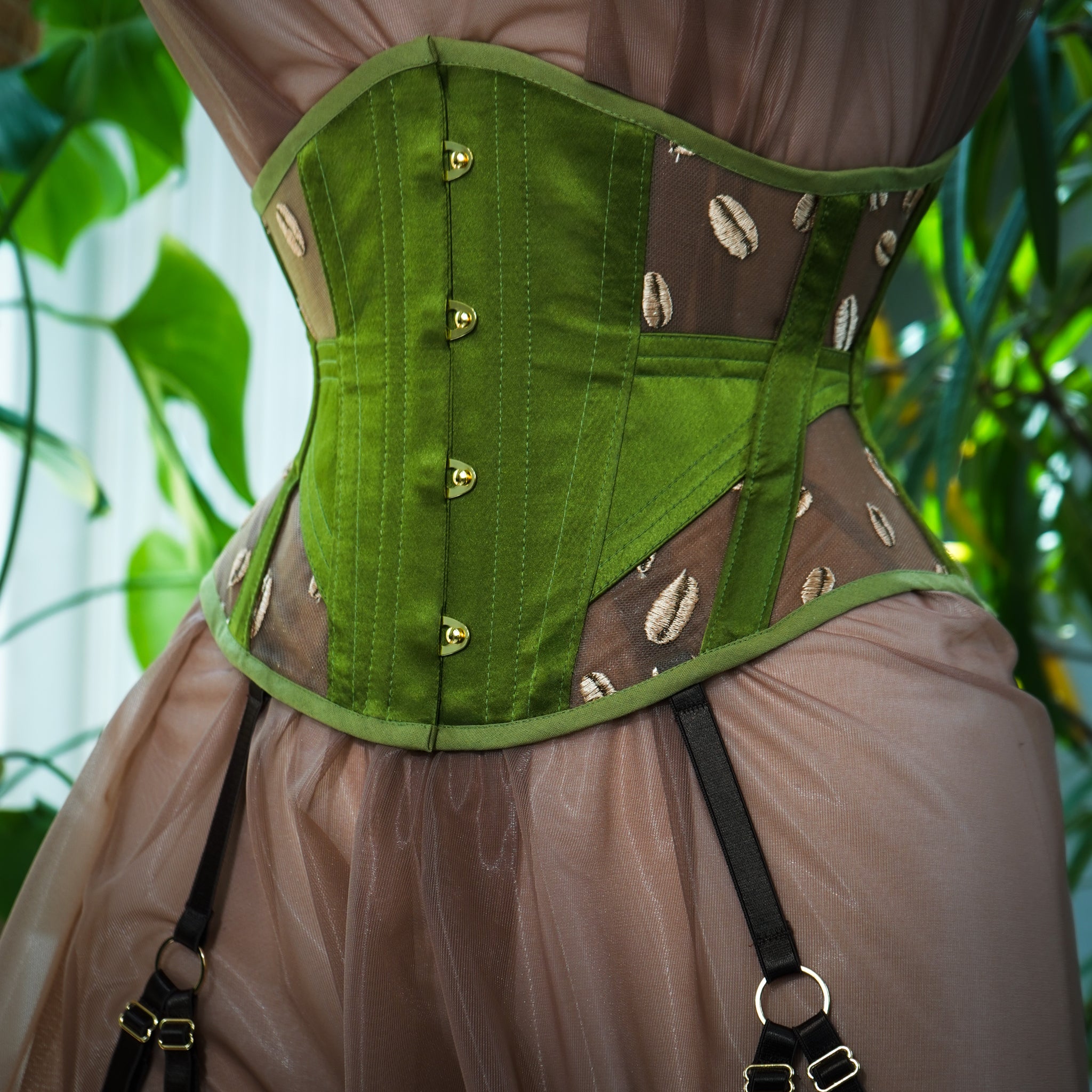Ihuoma-7 - Kauri Waspie in JungleGreen - Product shot 