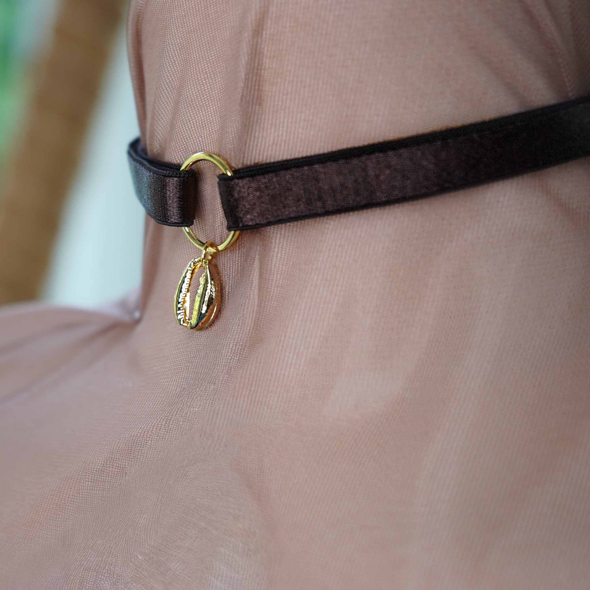 Ihuoma x Orchid Kauri Choker
