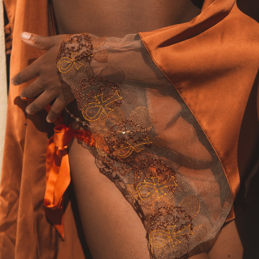 Mawu Copper Silk Kimono_model4_closeup_Ihuoma
